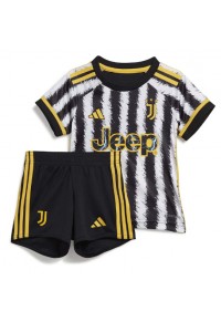 Juventus Babyklær Hjemme Fotballdrakt til barn 2023-24 Korte ermer (+ Korte bukser)